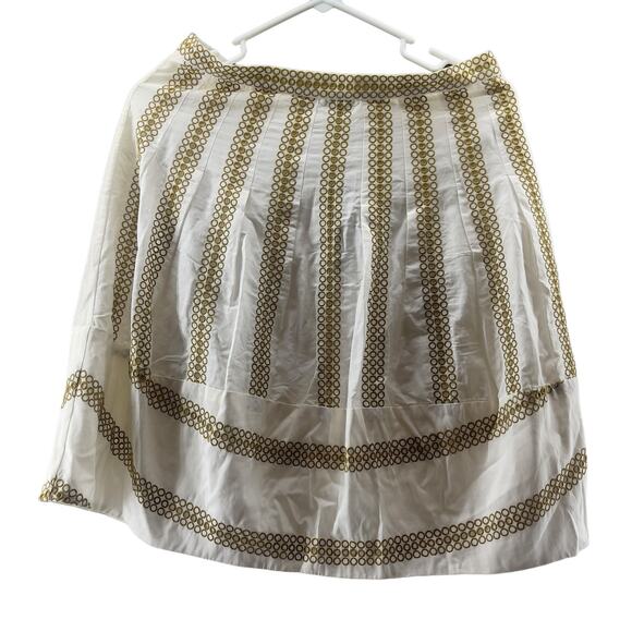 BCBGMaxAzria Dresses & Skirts - BCBGMAXAZRIA A-Line Skirt White with Gold Circle Patterns Size 0 New with Tags